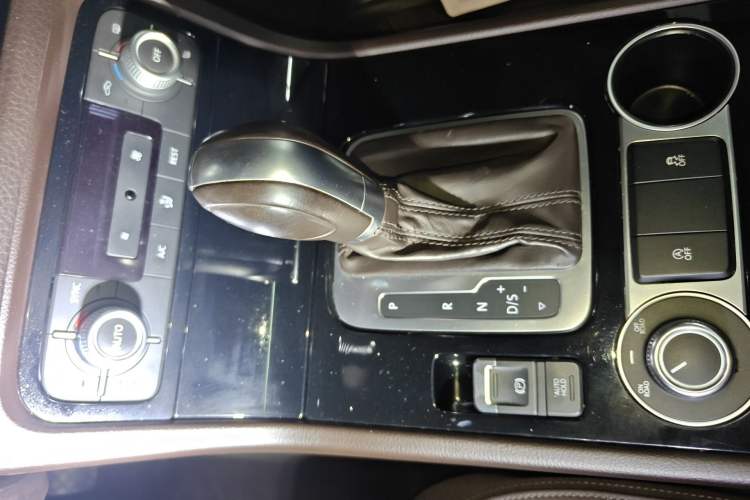 Used Volkswagen Touareg 2016 3.0 TSI Standard Version Gear Lever