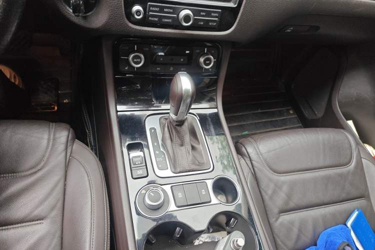 Used Volkswagen Touareg 2016 3.0 TSI Standard Version Gear Lever