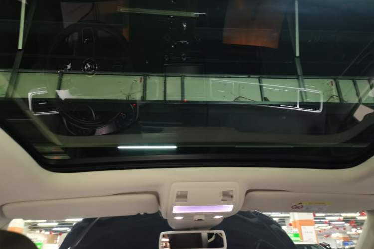 Used Volkswagen Touareg 2016 3.0 TSI High-End Version Headliner