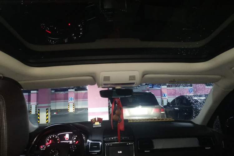 Used Volkswagen Touareg 2016 3.0 TSI Standard Version Headliner