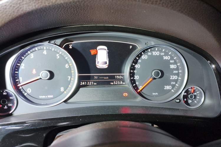 Used Volkswagen Touareg 2016 3.0 TSI Ignis Edition Instrument Cluster