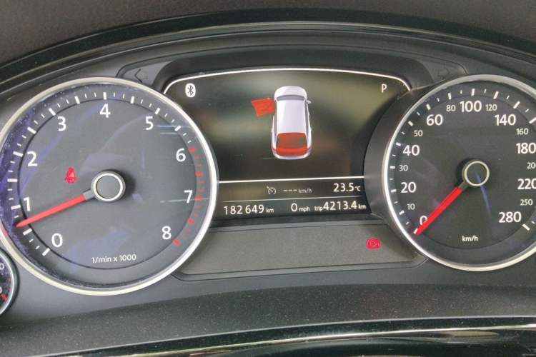 Used Volkswagen Touareg 2016 3.0 TSI Ignis Edition Instrument Cluster