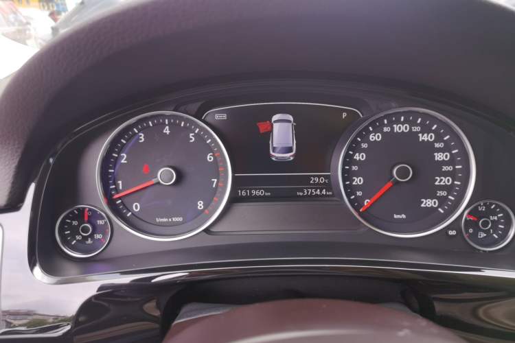 Used Volkswagen Touareg 2016 3.0 TSI Ignis Edition Instrument Cluster