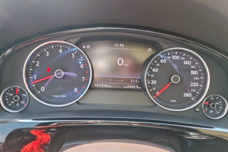 Used Volkswagen Touareg 2016 3.0 TSI Ignis Edition Instrument Cluster