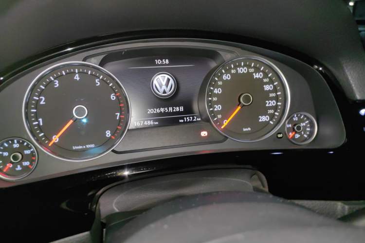 Used Volkswagen Touareg 2016 3.0 TSI R-Line Instrument Cluster