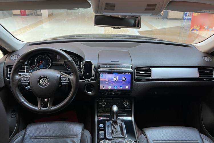 Used Volkswagen Touareg 2016 3.0 TSI Ignis Edition Interior 1