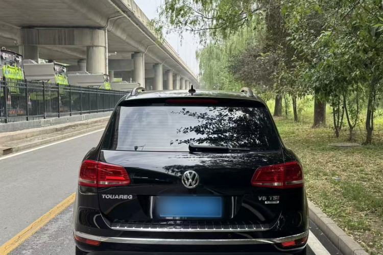 Used Volkswagen Touareg 2016 3.0 TSI Standard Version Interior 2