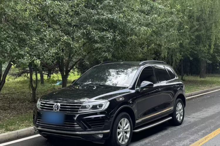 Used Volkswagen Touareg 2016 3.0 TSI Standard Version Interior 5