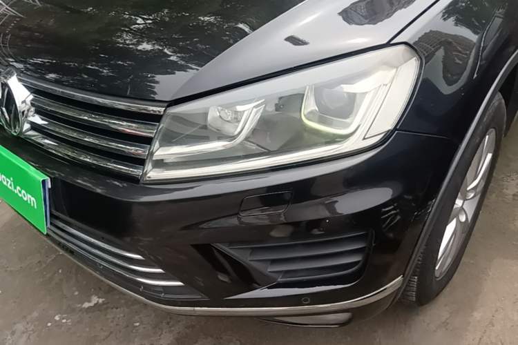Used Volkswagen Touareg 2016 3.0 TSI Standard Version Left Front Headlight