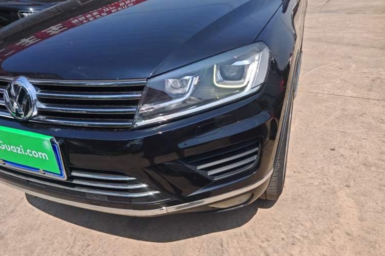 Used Volkswagen Touareg 2016 3.0 TSI Ignis Edition Left Front Headlight