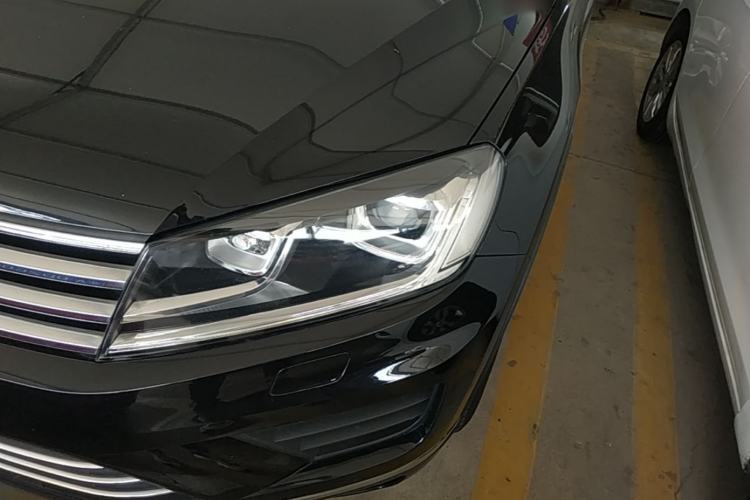 Used Volkswagen Touareg 2016 3.0 TSI Ignis Edition Left Front Headlight