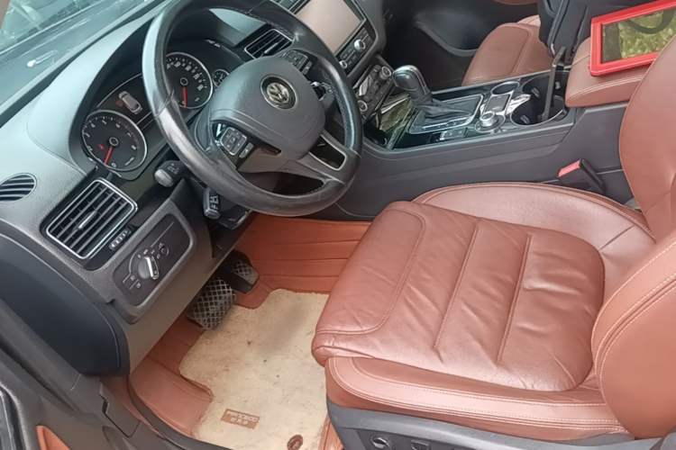 Used Volkswagen Touareg 2016 3.0 TSI Standard Version Left Front Seat