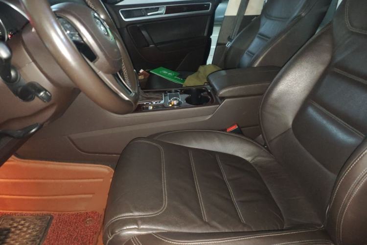 Used Volkswagen Touareg 2016 3.0 TSI Standard Version Left Front Seat