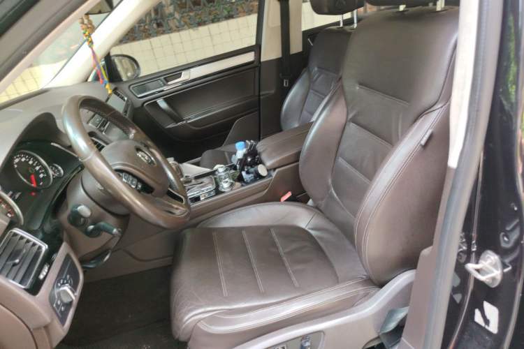 Used Volkswagen Touareg 2016 3.0 TSI Standard Version Left Front Seat