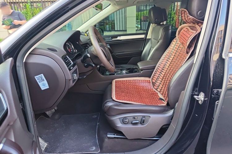 Used Volkswagen Touareg 2016 3.0 TSI Standard Version Left Front Seat