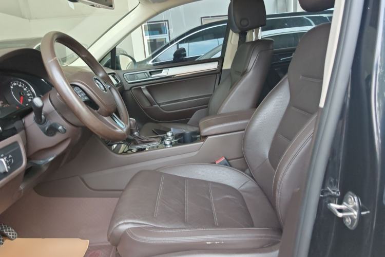 Used Volkswagen Touareg 2016 3.0 TSI Ignis Edition Left Front Seat