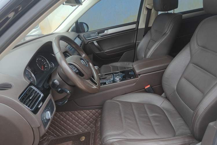 Used Volkswagen Touareg 2016 3.0 TSI Ignis Edition Left Front Seat