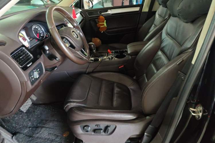 Used Volkswagen Touareg 2016 3.0 TSI Standard Version Left Front Seat