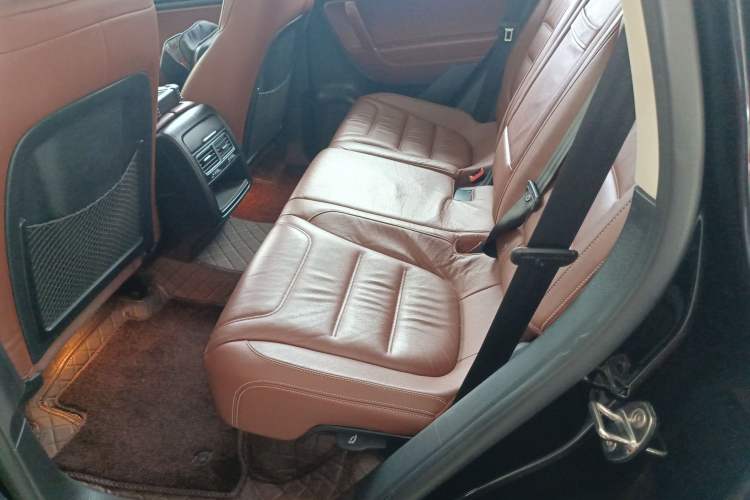 Used Volkswagen Touareg 2016 3.0 TSI Ignis Edition Left Rear Seat