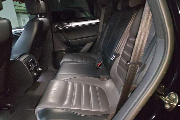 Used Volkswagen Touareg 2016 3.0 TSI R-Line Left Rear Seat