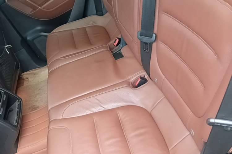 Used Volkswagen Touareg 2016 3.0 TSI Standard Version Left Rear Seat