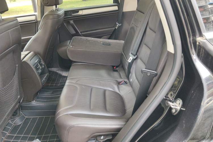 Used Volkswagen Touareg 2016 3.0 TSI Ignis Edition Left Rear Seat