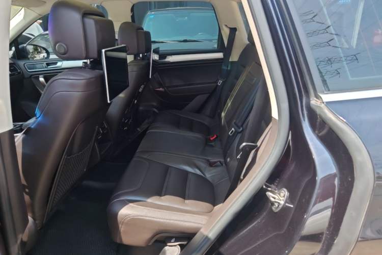 Used Volkswagen Touareg 2016 3.0 TSI Ignis Edition Left Rear Seat