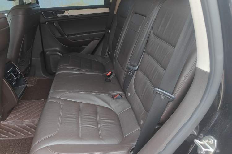 Used Volkswagen Touareg 2016 3.0 TSI Ignis Edition Left Rear Seat