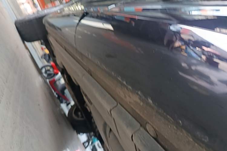 Used Volkswagen Touareg 2016 3.0 TSI High-End Version Left Side Sill