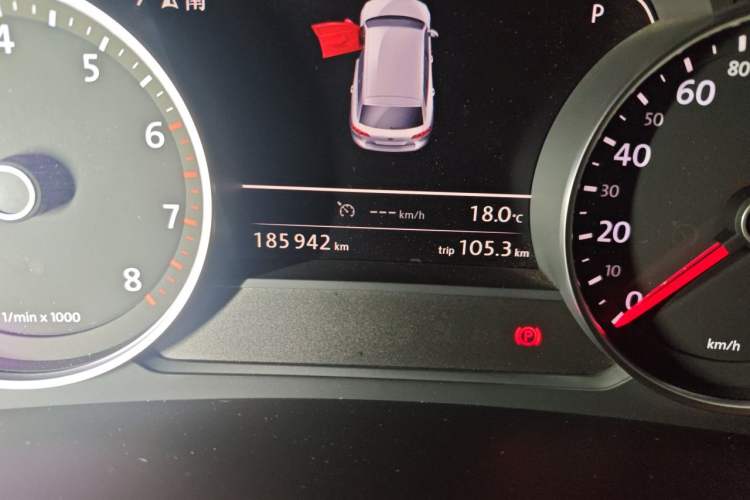 Used Volkswagen Touareg 2016 3.0 TSI Ignis Edition Odometer Close Up