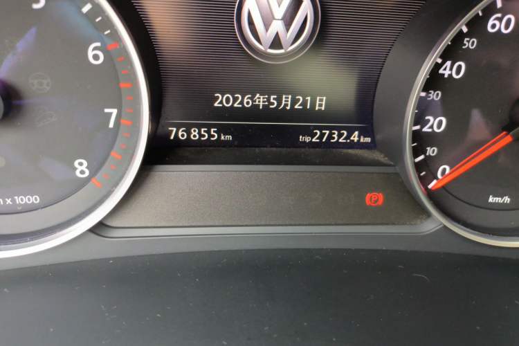 Used Volkswagen Touareg 2016 3.0 TSI Ignis Edition Odometer Close Up