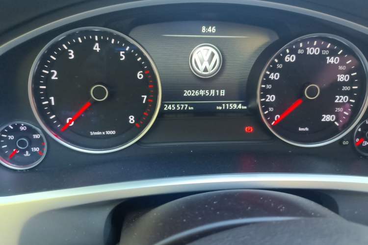 Used Volkswagen Touareg 2016 3.0 TSI Ignis Edition Odometer Close Up