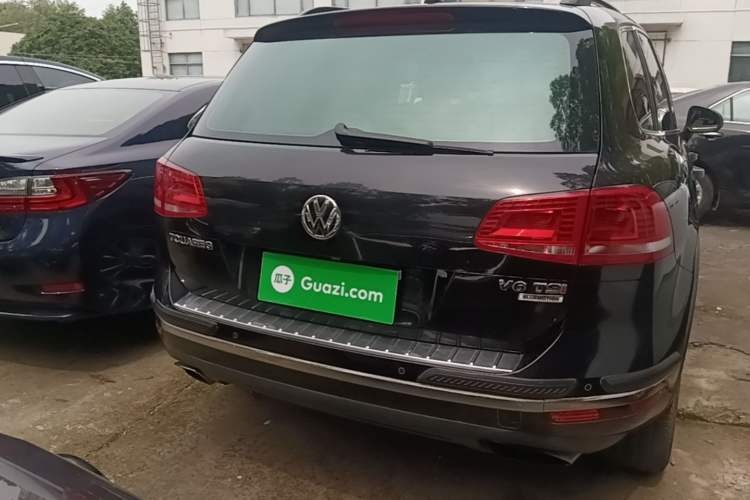 Used Volkswagen Touareg 2016 3.0 TSI Standard Version Rear