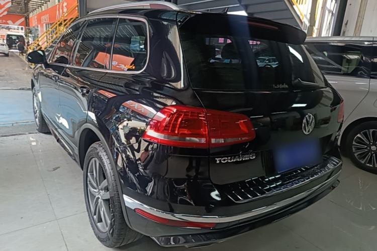 Used Volkswagen Touareg 2016 3.0 TSI High-End Version Rear Left 45 Deg