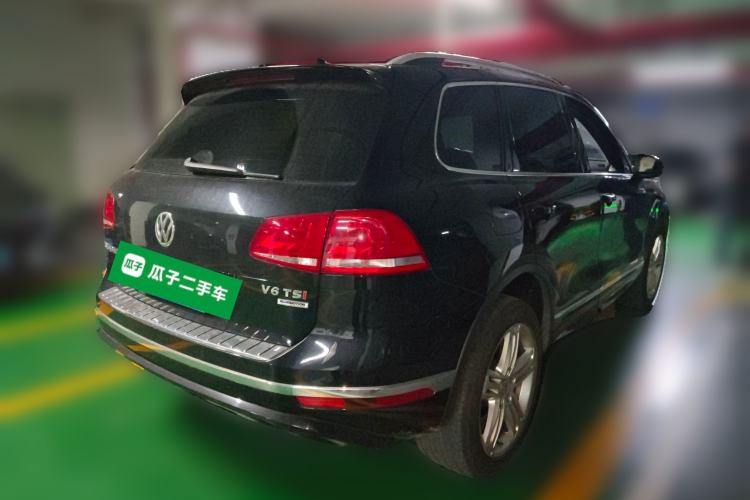 Used Volkswagen Touareg 2016 3.0 TSI R-Line Rear Right 45 Deg