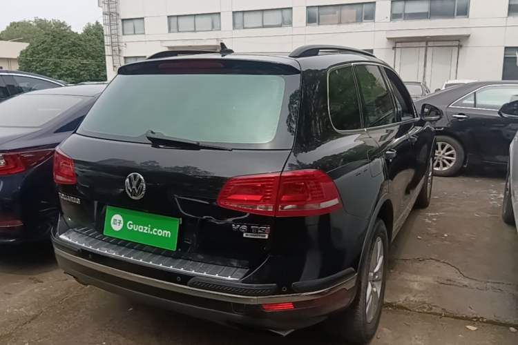 Used Volkswagen Touareg 2016 3.0 TSI Standard Version Rear Right 45 Deg