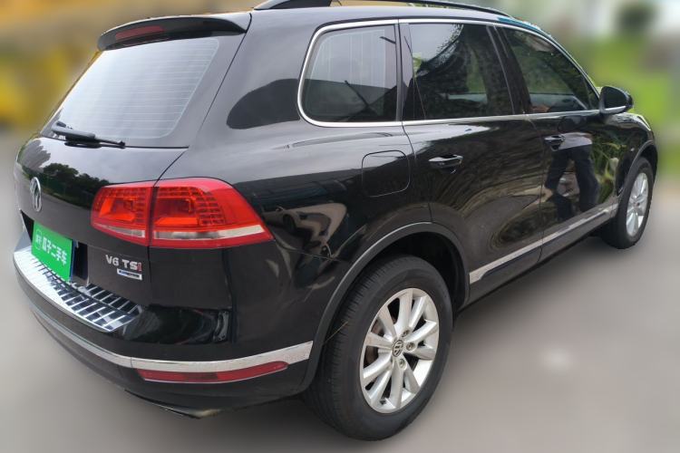 Used Volkswagen Touareg 2016 3.0 TSI Ignis Edition Rear Right 45 Deg