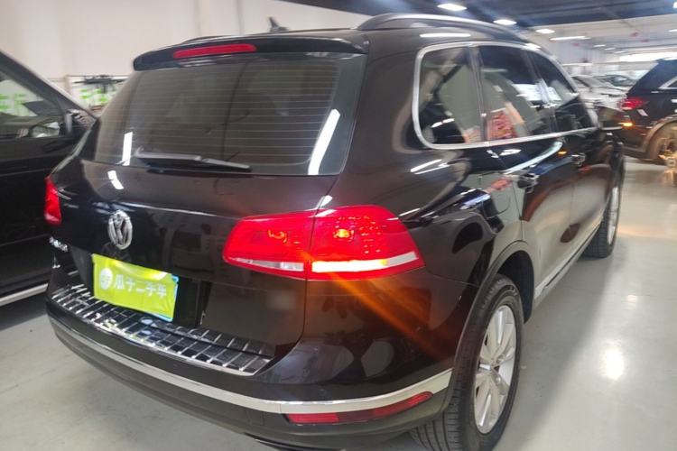 Used Volkswagen Touareg 2016 3.0 TSI Ignis Edition Rear Right 45 Deg