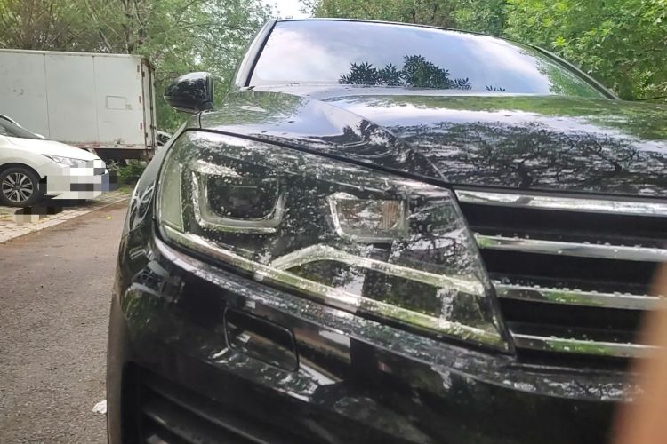 Used Volkswagen Touareg 2016 3.0 TSI Standard Version Right Front Headlight