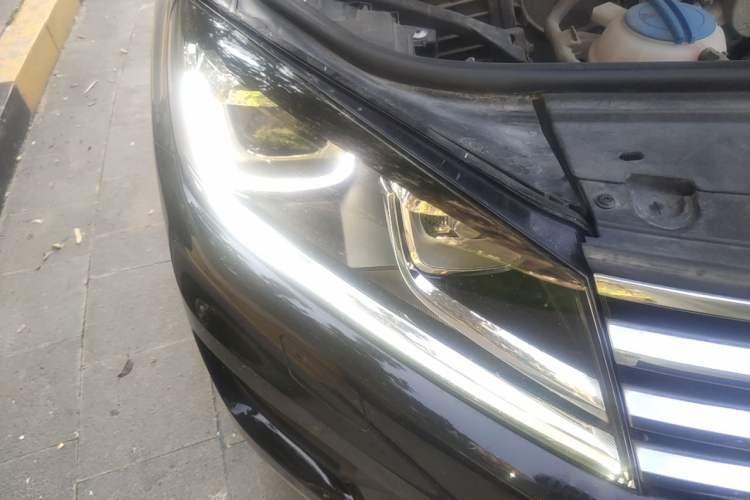 Used Volkswagen Touareg 2016 3.0 TSI Ignis Edition Right Front Headlight