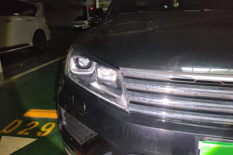 Used Volkswagen Touareg 2016 3.0 TSI Standard Version Right Front Headlight