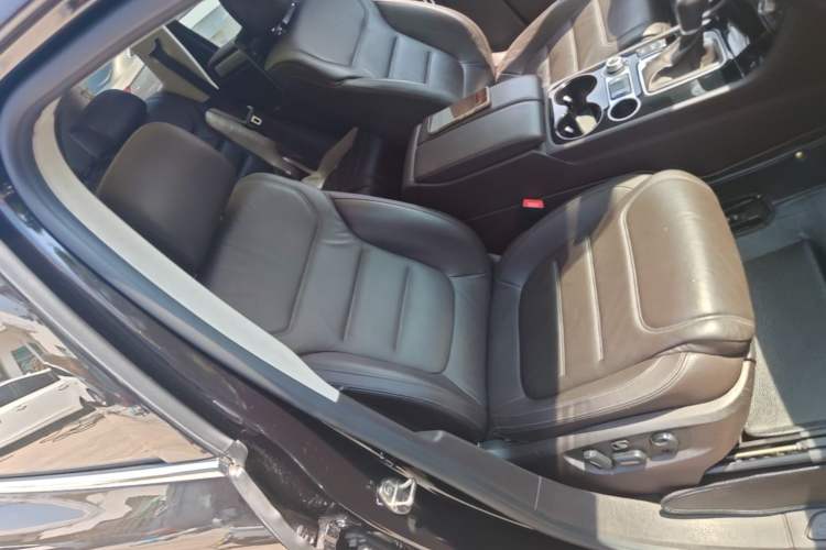 Used Volkswagen Touareg 2016 3.0 TSI Ignis Edition Right Front Seat