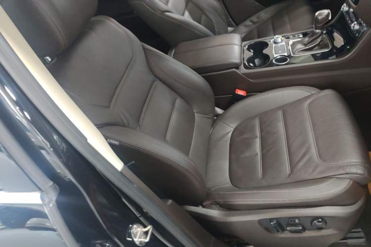 Used Volkswagen Touareg 2016 3.0 TSI Ignis Edition Right Front Seat