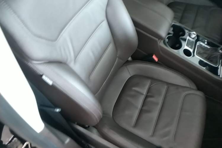 Used Volkswagen Touareg 2016 3.0 TSI Ignis Edition Right Front Seat
