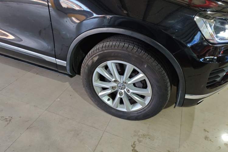 Used Volkswagen Touareg 2016 3.0 TSI Standard Version Right Front Wheel Hub