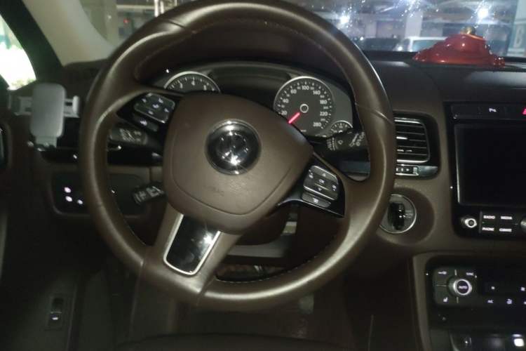 Used Volkswagen Touareg 2016 3.0 TSI Ignis Edition Steering Wheel