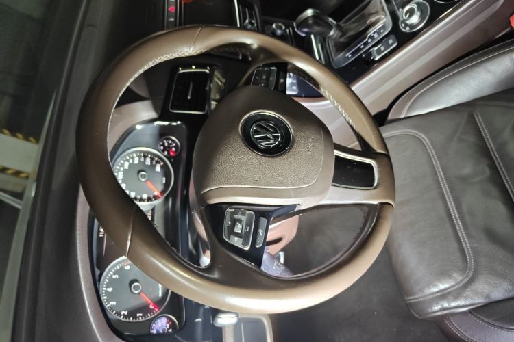 Used Volkswagen Touareg 2016 3.0 TSI Standard Version Steering Wheel