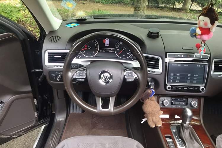 Used Volkswagen Touareg 2016 3.0 TSI Standard Version Steering Wheel