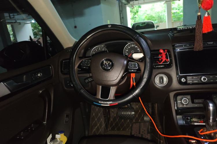 Used Volkswagen Touareg 2016 3.0 TSI Standard Version Steering Wheel