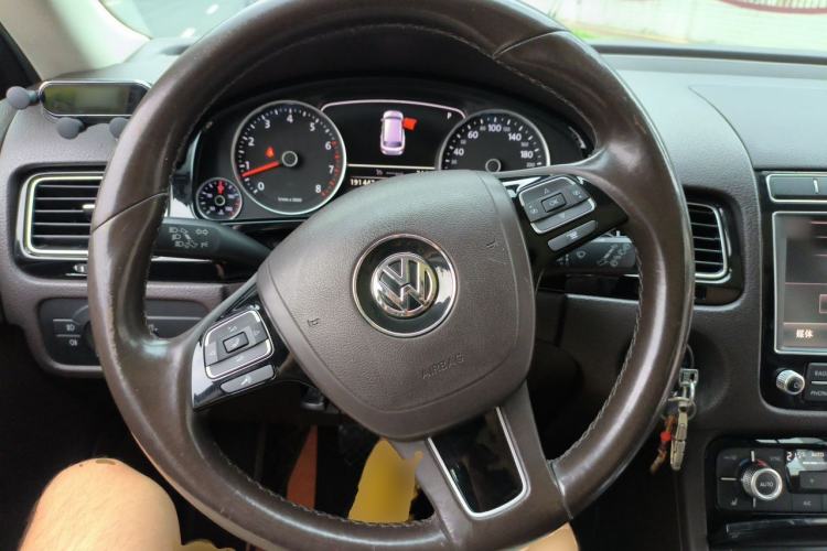 Used Volkswagen Touareg 2016 3.0 TSI Ignis Edition Steering Wheel